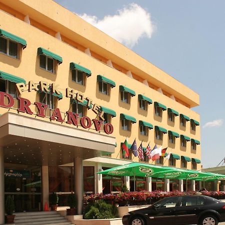 Park Hotel Dryanovo Luaran gambar