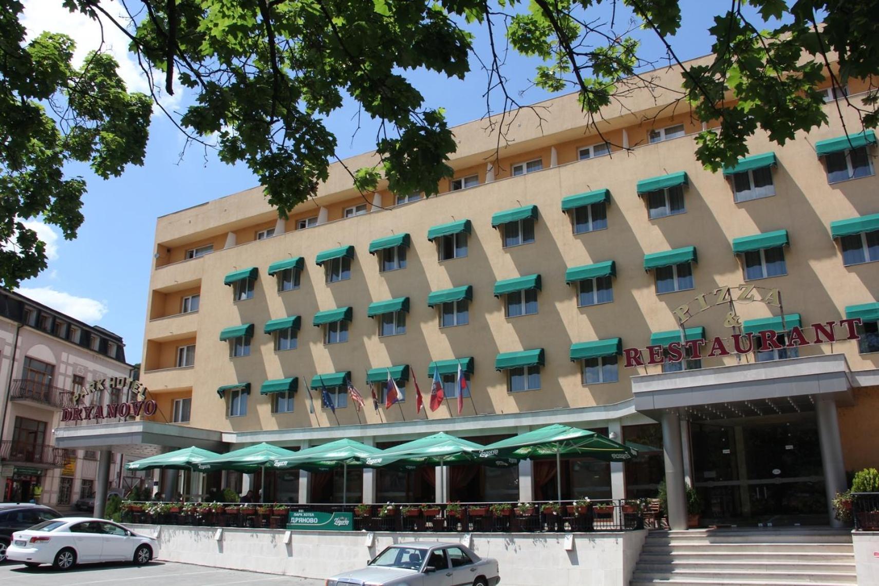 Park Hotel Dryanovo Luaran gambar