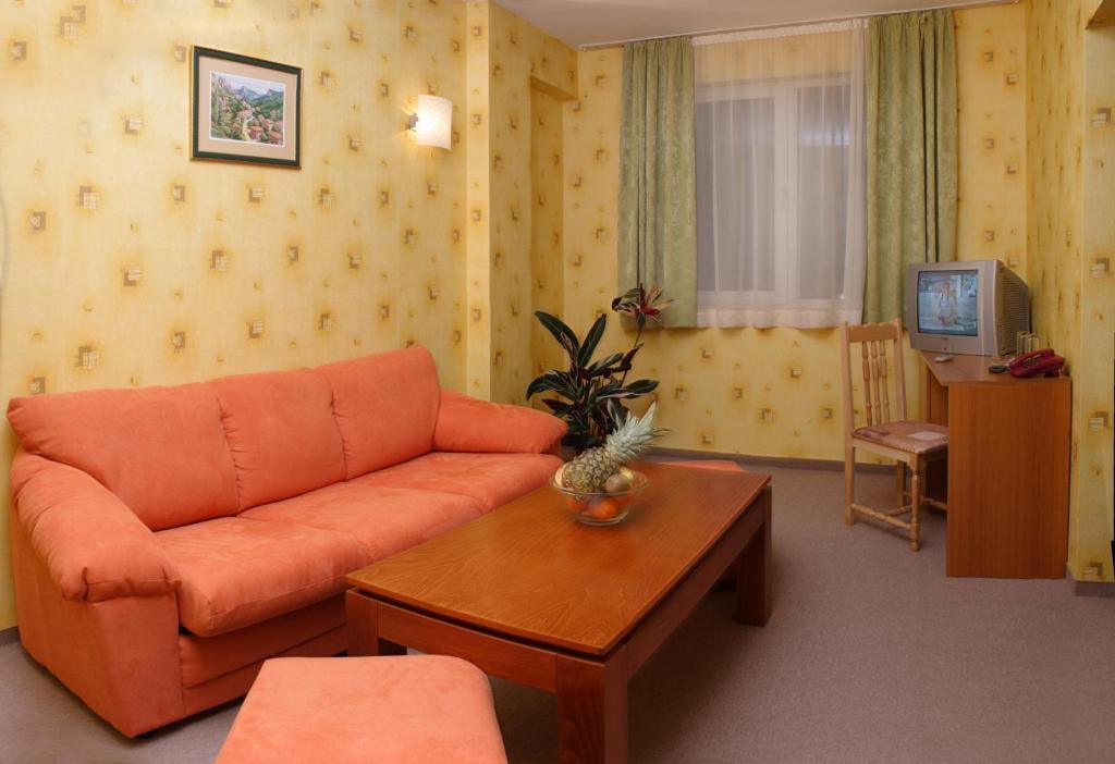Park Hotel Dryanovo Luaran gambar