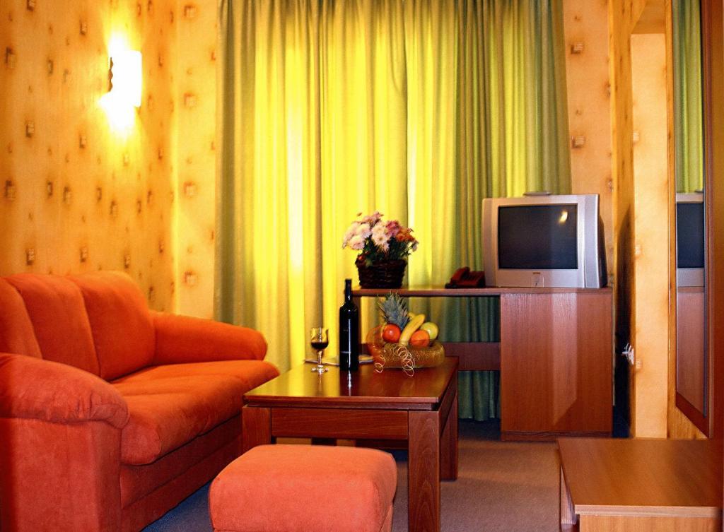 Park Hotel Dryanovo Luaran gambar